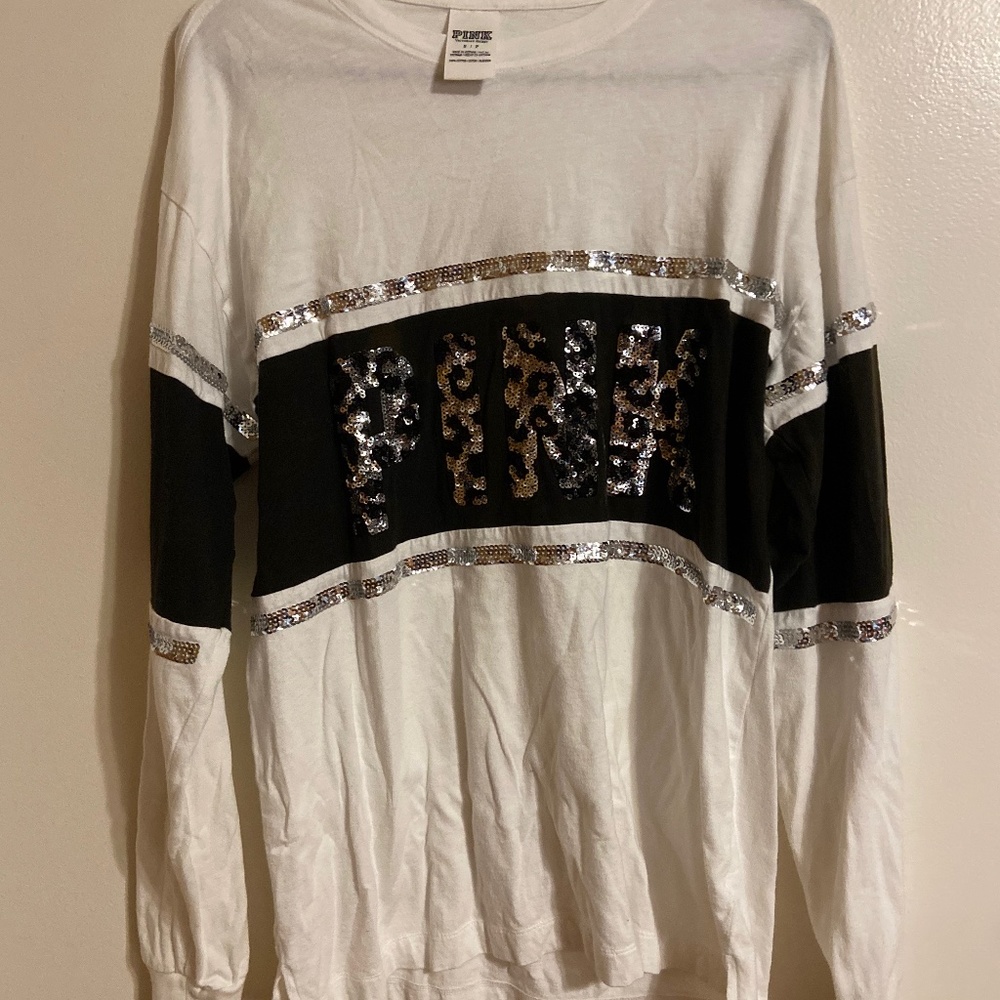 VS Pink long sleeved top